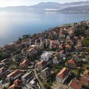 Kantrida - Luksuzan stan s privatnom okućnicom