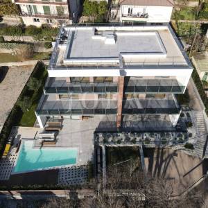 Kantrida, luksuzni penthouse s panoramskom terasom i tri garažna mjesta