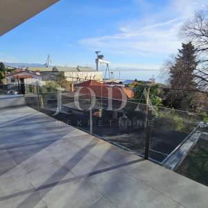 Kantrida, luksuzni penthouse s panoramskom terasom i tri garažna mjesta