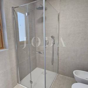 Kantrida, luksuzni penthouse s panoramskom terasom i tri garažna mjesta