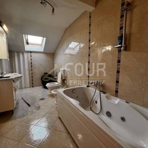 Kastav, dvojna kuća, 300m2