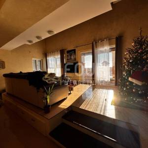 Kastav, dvojna kuća, 300m2