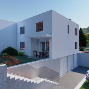 KASTAV – Prostrani trosobni stan s dnevnim boravkom, vrtom, garažom i spremištem, ukupne obračunske površine 142,07 m²