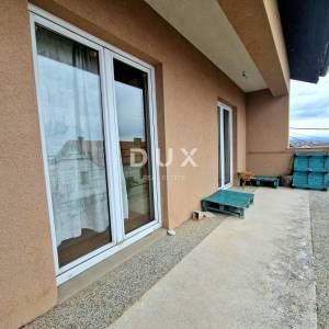 KASTAV - samostojeća kuća s tri stana