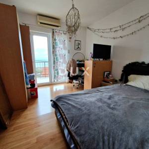 KASTAV - samostojeća kuća s tri stana