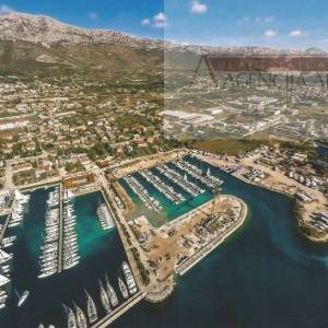 Kaštel Gomilica građevinsko M1 3200 m2 prvi red do mora