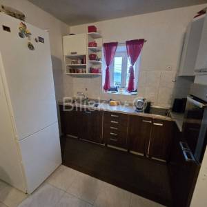 Kaštel Kambelovac, kamena kuća 50m od mora, prodaja