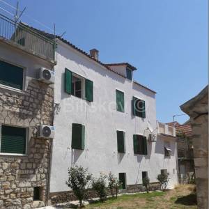 Kaštel Lukšić, dvojna kuća 233 m2