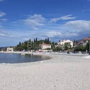 Kaštel Lukšić, dvojna kuća 233 m2