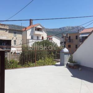 Kaštel Lukšić, dvojna kuća 233 m2