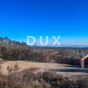 KLANA, ŠKALNICA - Građevinsko zemljište s pogledom na more. PRILIKA ZA INVESTICIJU!