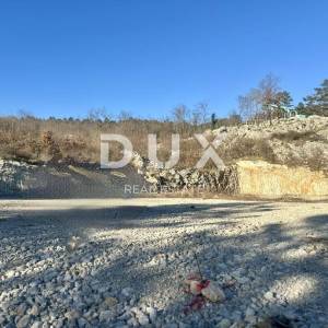 KLANA, ŠKALNICA - Građevinsko zemljište na prelijepoj lokaciji. Pogled na more!