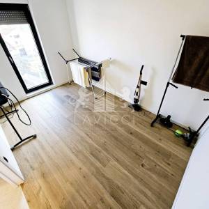 Komforan trosobni stan s krovnom terasom - Zadar, Petrići