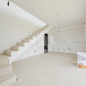 Komforni dvoetažni apartman s vrtom - Sukošan, Zadar