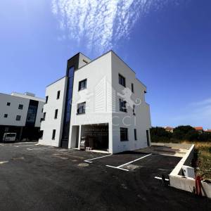 Komforni dvoetažni apartman s vrtom - Sukošan, Zadar