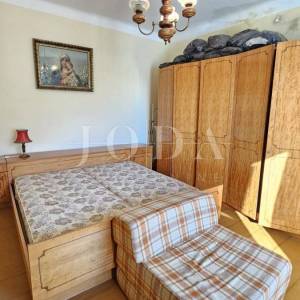 Križišće primorska kuća sa velikom okućnicom