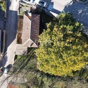 Križišće primorska kuća sa velikom okućnicom