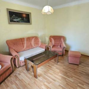 Križišće primorska kuća sa velikom okućnicom