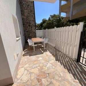 KRK - Vila s bazenom i pogledom na more 