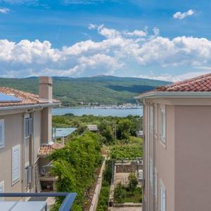 KRK - Vila s bazenom i pogledom na more 