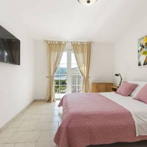 KRK - Vila s bazenom i pogledom na more 