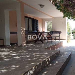 Kuća 175 m2 – Vrsi *Garaža* (ID-2362)