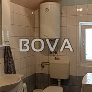 Kuća 195 m2 – Vrsi *dva dvosobna stana* (ID-2361)
