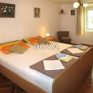 Kuća 212 m2 – Pag *Blizina mora* (ID-2299)