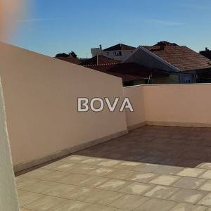 Kuća 330 m2 – Zadar *3 Stana* (ID-2542/E)