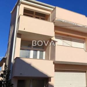 Kuća 330 m2 – Zadar *3 Stana* (ID-2542/E)