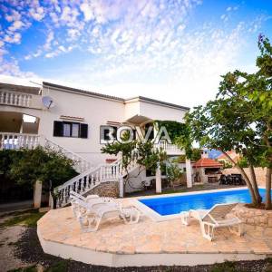 Kuća 516 m2 – Vinjerac *Bazen* (ID-2250)