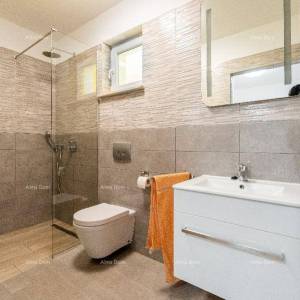 Kuća na Labinštini ! Veliki teren oko kuće od 9400 M2!!