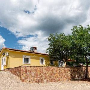 Kuća na Labinštini ! Veliki teren oko kuće od 9400 M2!!