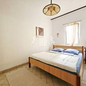 Kuća s 3 apartmana 200 m od mora - Vir