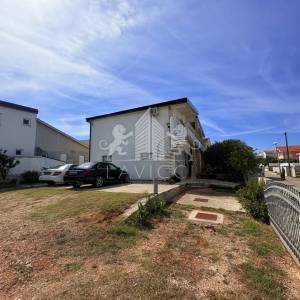 Kuća s 3 apartmana 200 m od mora - Vir