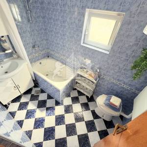 Kuća s 3 apartmana 200 m od mora - Vir