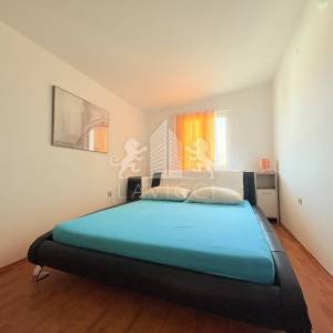 Kuća s 3 apartmana 200 m od mora - Vir