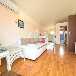 Kuća s 3 apartmana 200 m od mora - Vir