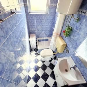 Kuća s 3 apartmana 200 m od mora - Vir