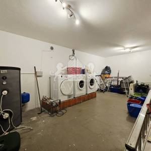 Kuća s 3 apartmana, 50m od mora - Sv. Petar