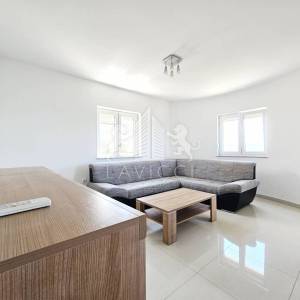 Kuća s 3 apartmana, 50m od mora - Sv. Petar