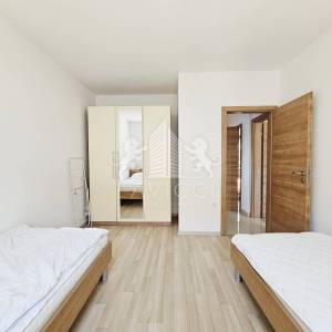 Kuća s 3 apartmana, 50m od mora - Sv. Petar