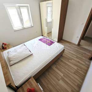 Kuća s 3 apartmana, 50m od mora - Sv. Petar