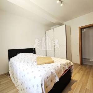 Kuća s 3 apartmana, 50m od mora - Sv. Petar