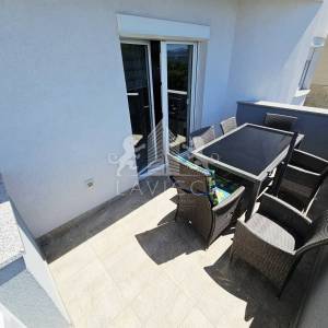 Kuća s 3 apartmana, 50m od mora - Sv. Petar