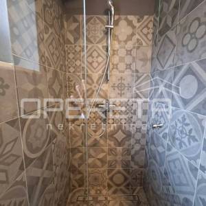 Kuća s 4 apartmana u centru Šibenika