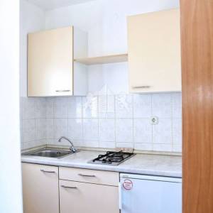 Kuća s 5 apartmana, 2. red od mora - VLAŠIĆI, PAG