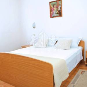 Kuća s 5 apartmana, 2. red od mora - VLAŠIĆI, PAG