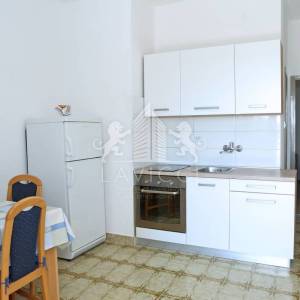Kuća s 5 apartmana, 2. red od mora - VLAŠIĆI, PAG