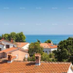 Kuća s apartmanima i bazenom u Premanturi – pogled na more!